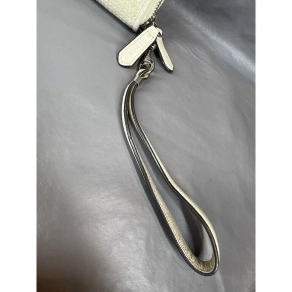 COACH Leather White Wristlet Zip Around Wallet Clutch - Picture 3 of 8